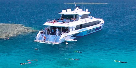 Silverswift-Great-barrier-reef-dive-boat